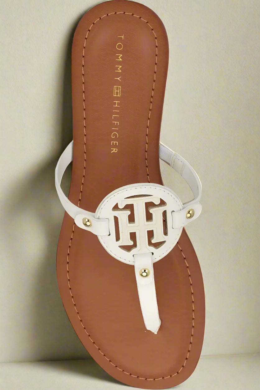 Tommy Hilfiger - Litzy Logo Flat T-Strap Flat Sandals