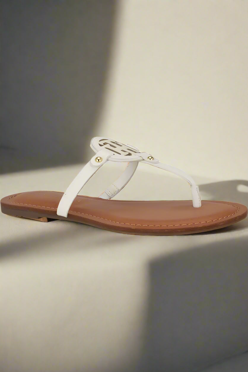 Tommy Hilfiger - Litzy Logo Flat T-Strap Flat Sandals