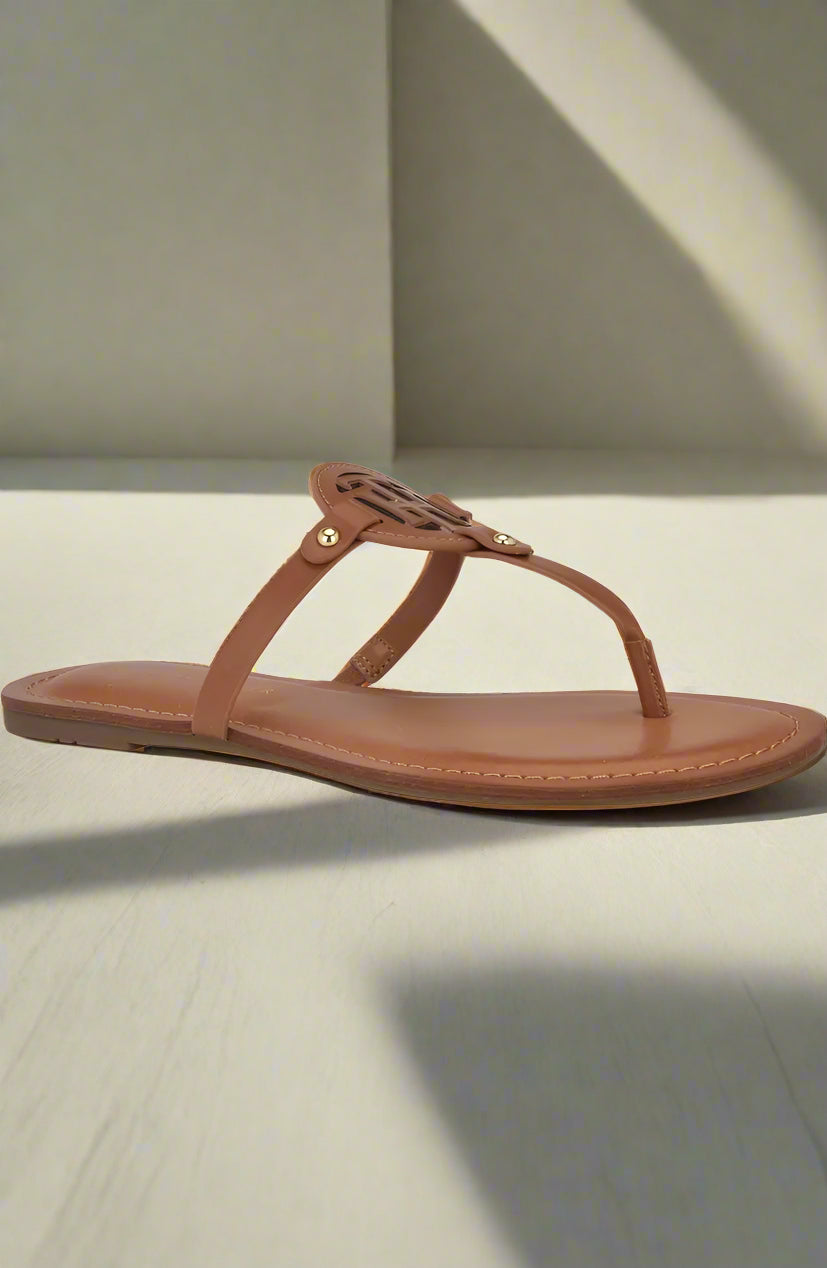 Tommy Hilfiger - Litzy Logo Flat T-Strap Flat Sandals