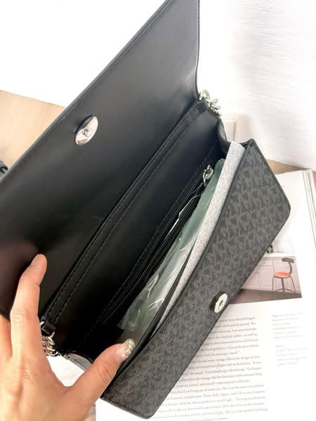 Michael Kors - Jet Set Medium Signature Logo Crossbody Bag