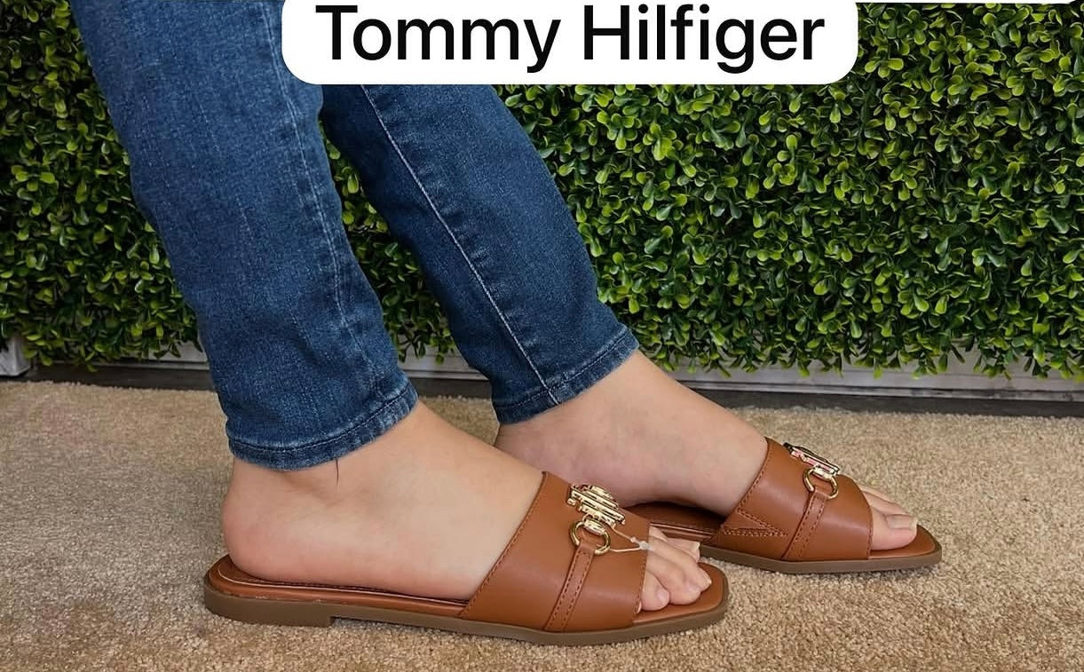 Tommy Hilfiger - Pipper Logo Bit Flat Sandals