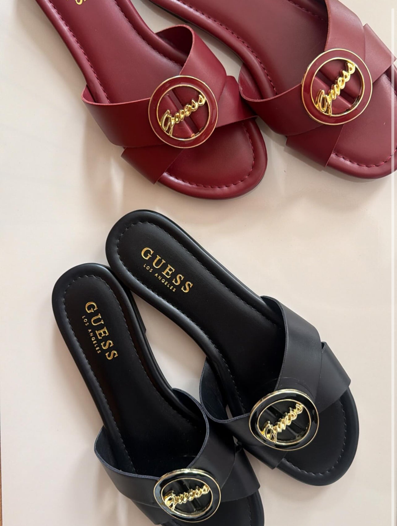 GUESS - Lydia Signature Slides