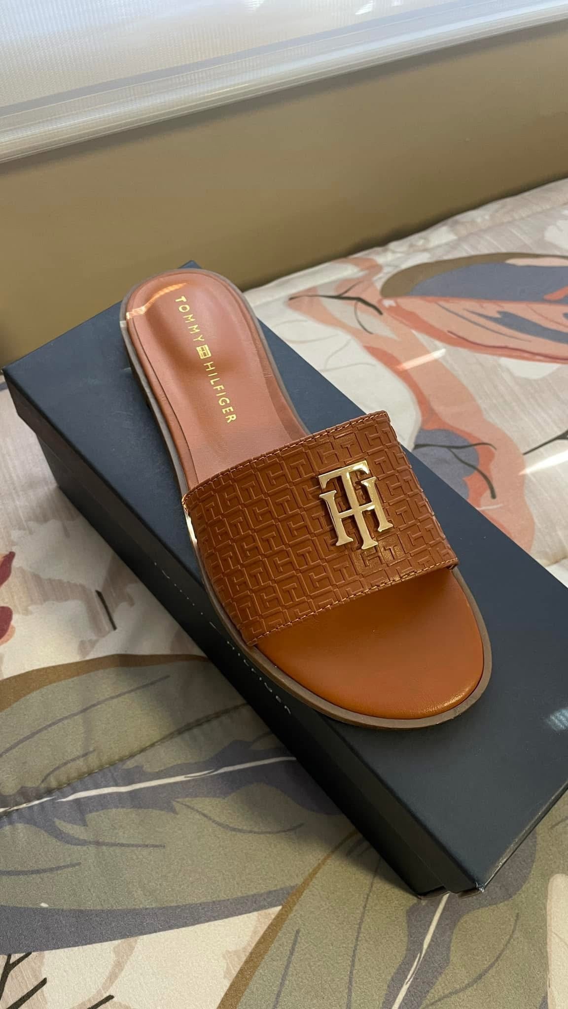 Tommy Hilfiger - Mazzie Slide Sandals
