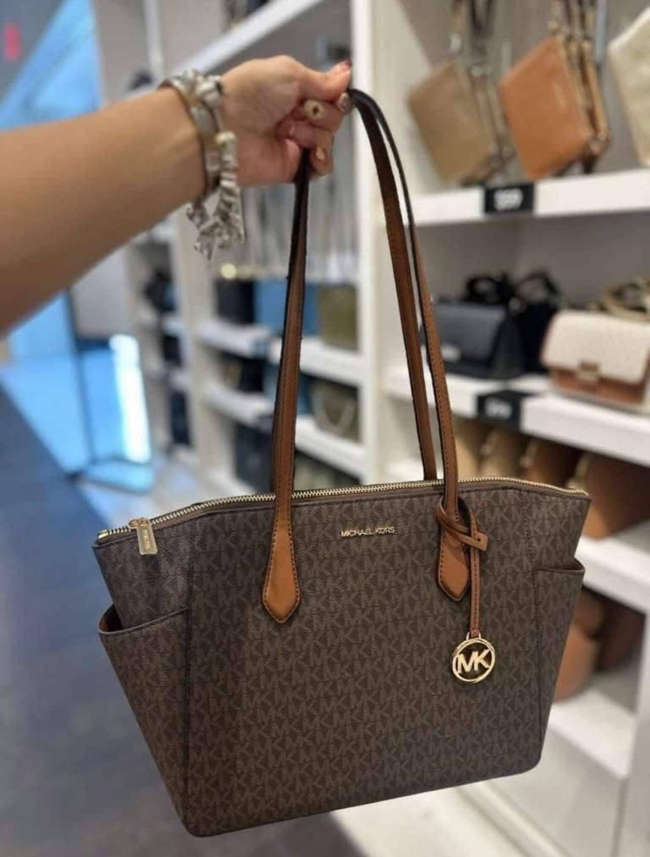 Michael Kors - Marilyn Medium Signature Logo Tote Bag