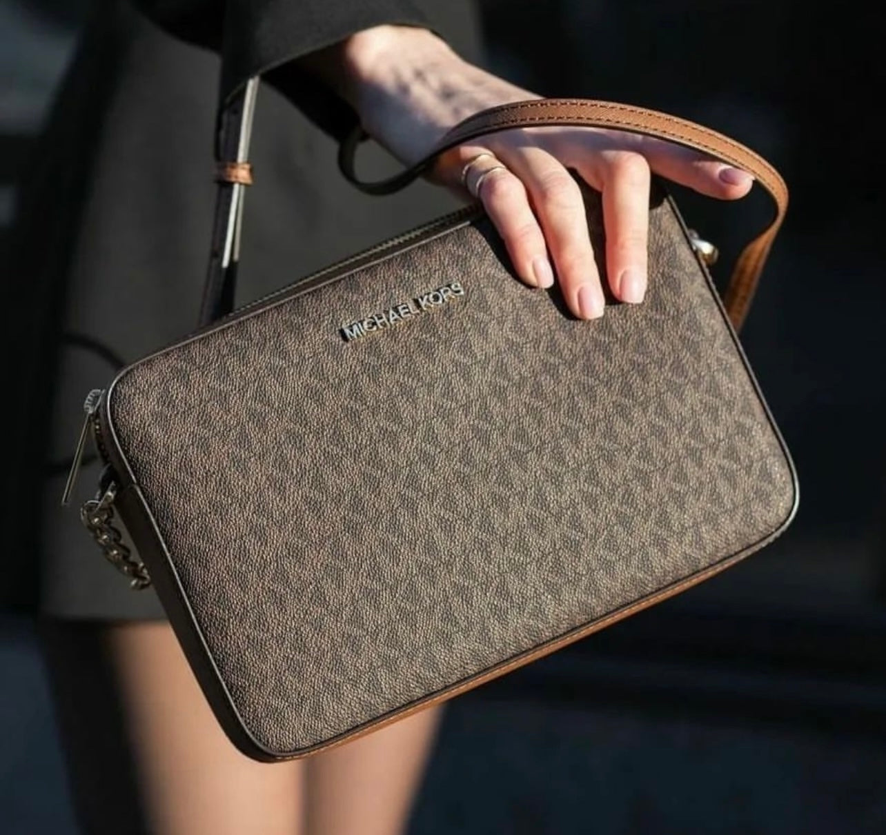 Michael Kors - Jet Set Large Signature Logo Crossbody Bag
