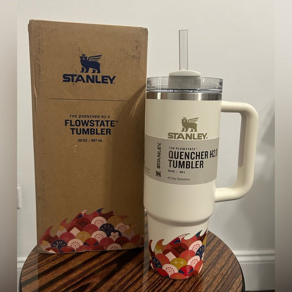 Stanley 30 oz Quencher H2.0 FlowState Tumbler - Cream Dragom