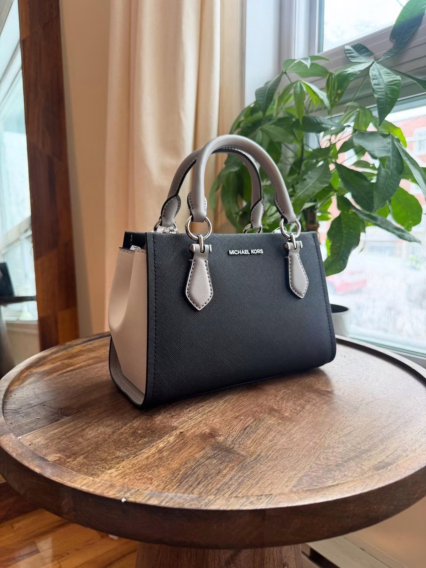 Michael Kors - Marilyn Small Colorblock Saffiano Leather Messenger Satchel & Crossbody Bag