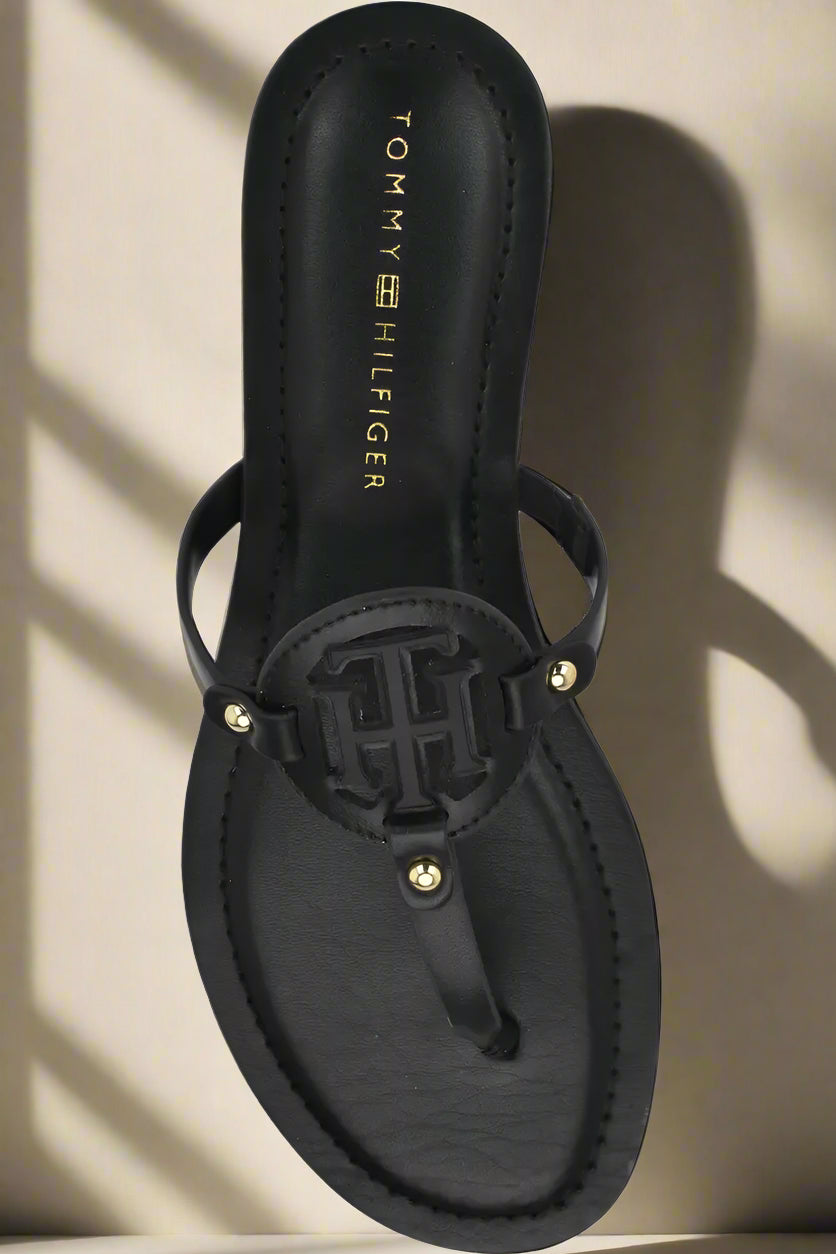Tommy Hilfiger - Litzy Logo Flat T-Strap Flat Sandals