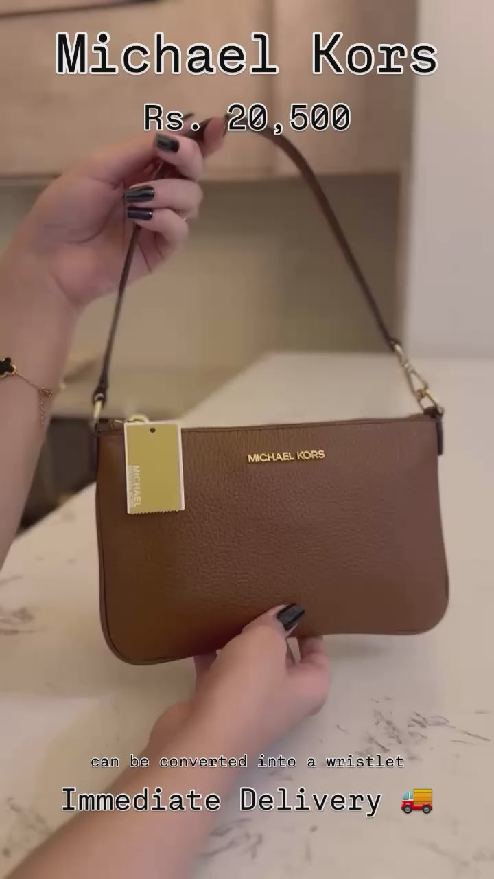 Jet Set Small Pebbled Leather Convertible Wristlet